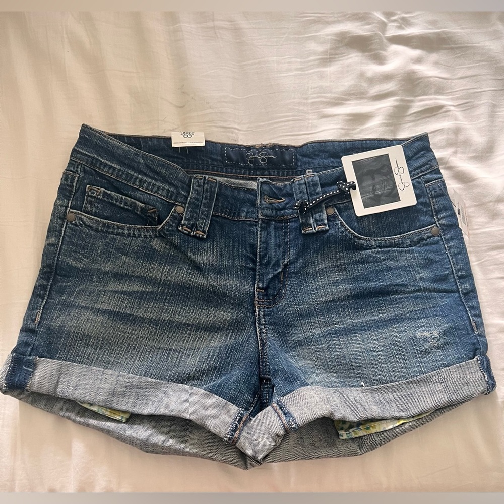 Jessica Simpson Jean shorts, 28, NWT, smoke free home